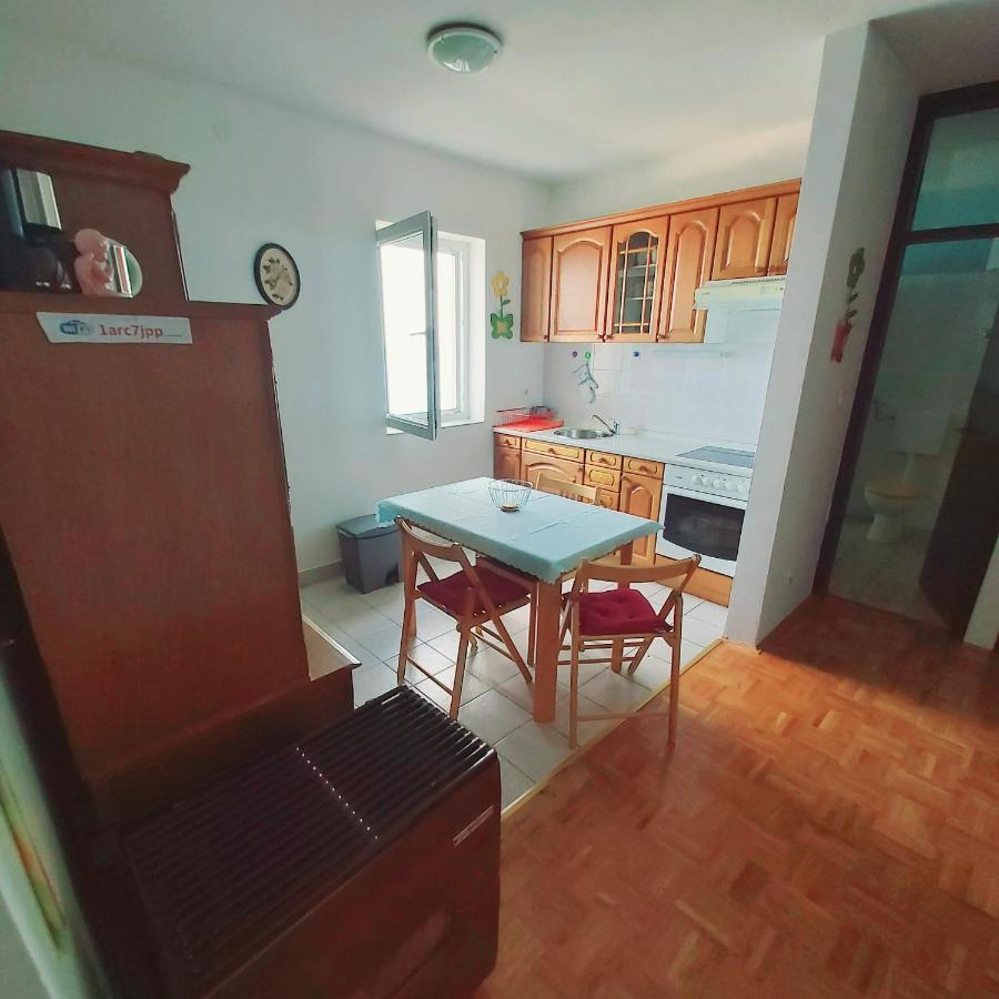 센 Suzana Beautiful Balcony Sea View 1 아파트 외부 사진